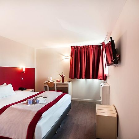 Hotel L'Amandier Нантер Екстериор снимка